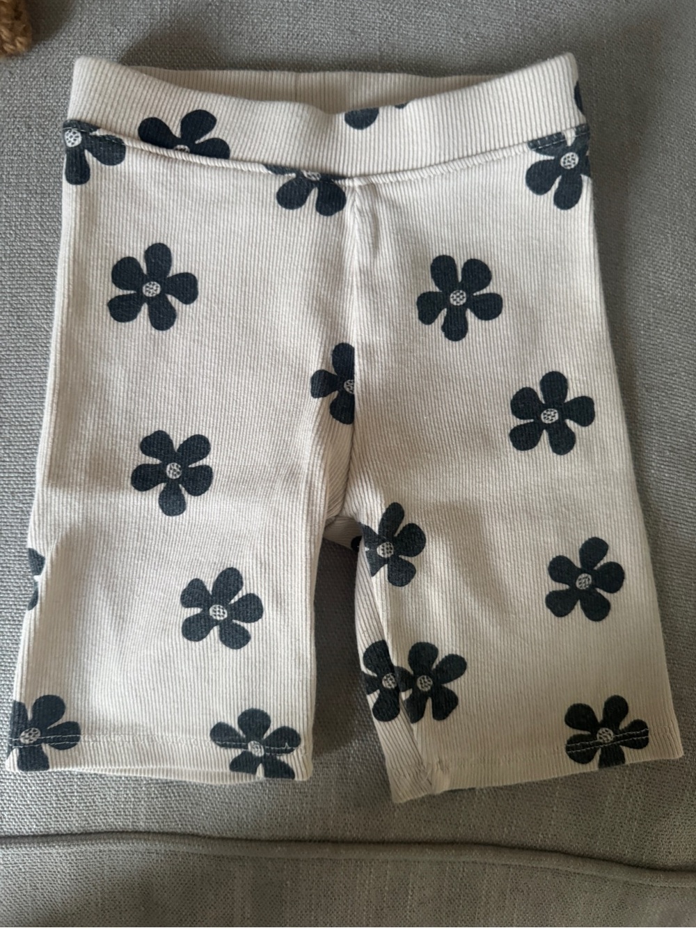 Zara Cream Ribbed Shorts with Black Floral Print